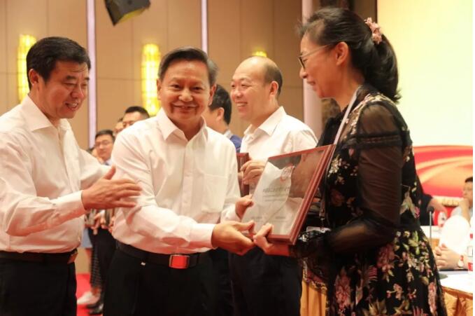 C:\Documents and Settings\Administrator\桌面\造纸协会19年换届\造纸2.jpg C:\Documents and Settings\Administrator\桌面\造纸协会19年换届\造纸2.jpg