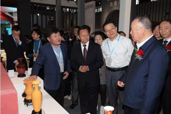 C:\Documents and Settings\Administrator\桌面\首届中国工艺美术博览会在南京开幕\QQ截图4.jpg C:\Documents and Settings\Administrator\桌面\首届中国工艺美术博览会在南京开幕\QQ截图4.jpg